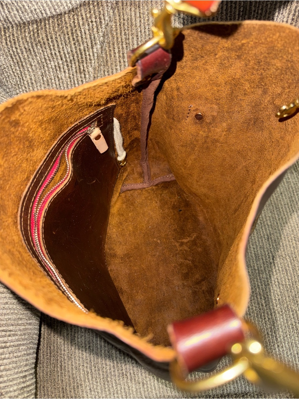 Meanwhile Back One The Farm Mocha Tuscan Leather Carryall & Crossbody - Picture 7 of 10